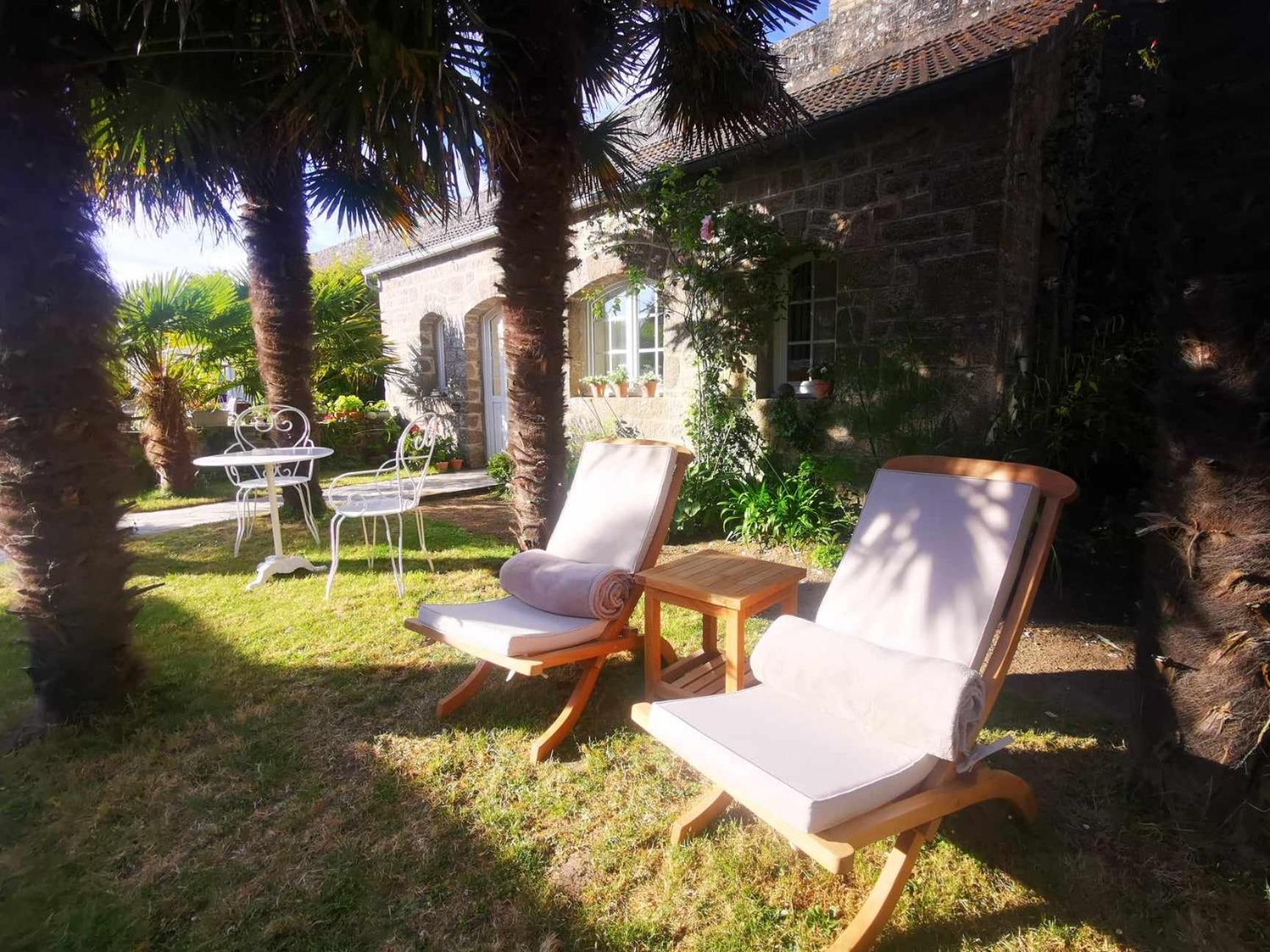 Le Prieure Barfleur Bed & Breakfast Ngoại thất bức ảnh