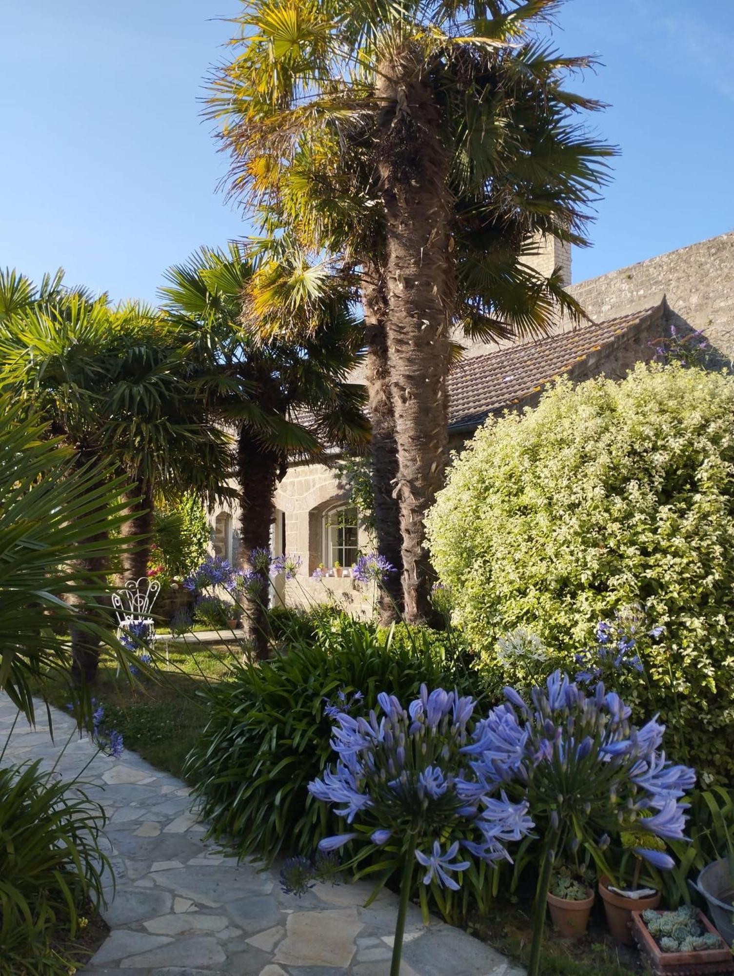 Le Prieure Barfleur Bed & Breakfast Ngoại thất bức ảnh